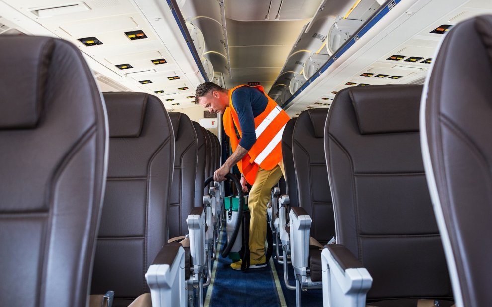 Programa de mantenimiento planificado para aeropuertos - asientos