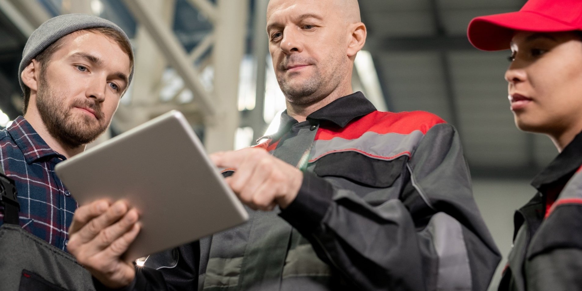 software gmao - grupo de operarios