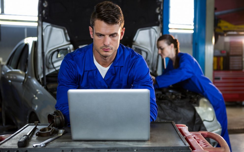 GMAO para talleres mecánicos - ordenador