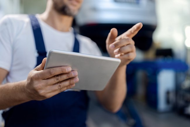 GMAO para mantenimiento a terceros – tablet GMAO para mantenimiento a terceros - tablet