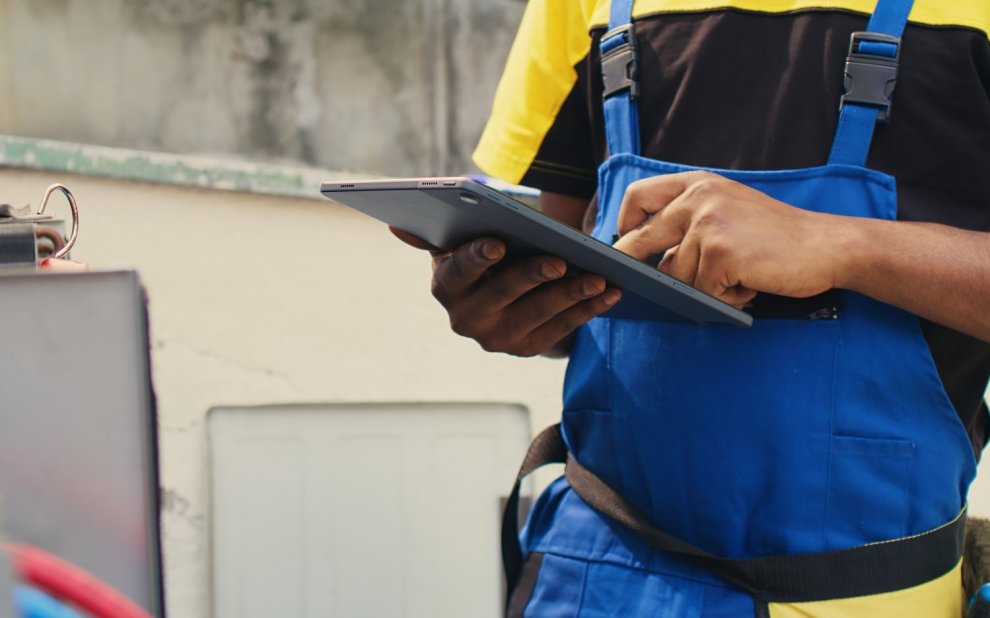 gestión de tareas de mantenimiento - técnico tableta