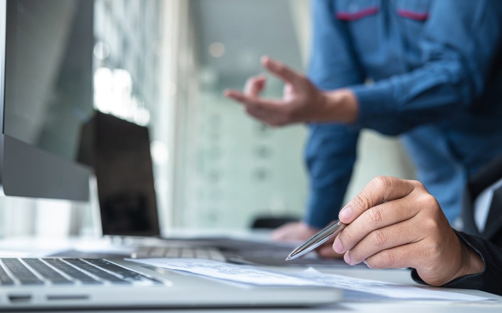 software de gestión de mantenimiento - ordenador